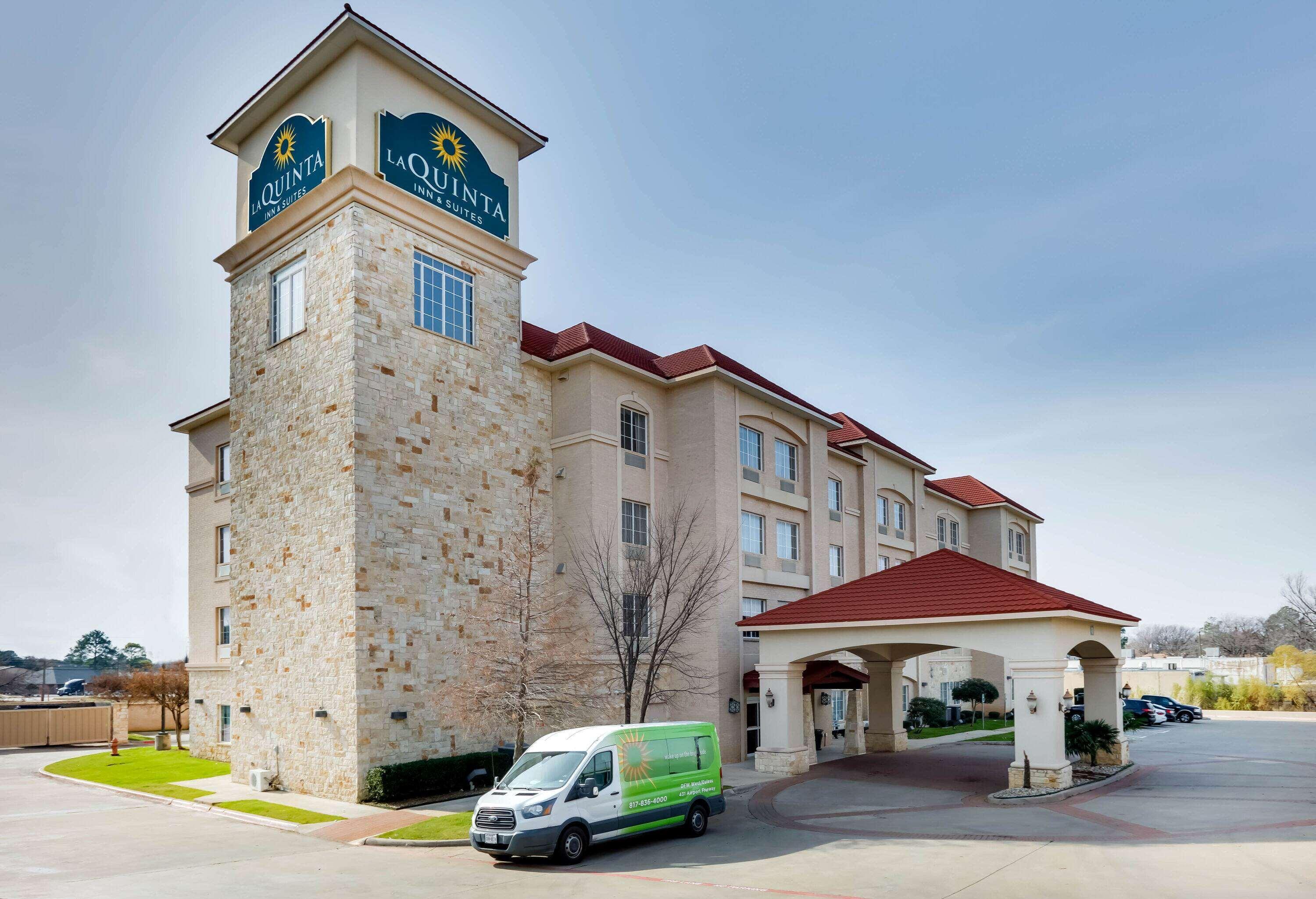 Готель La Quinta By Wyndham Dfw Airport West - Йулісс Екстер'єр фото