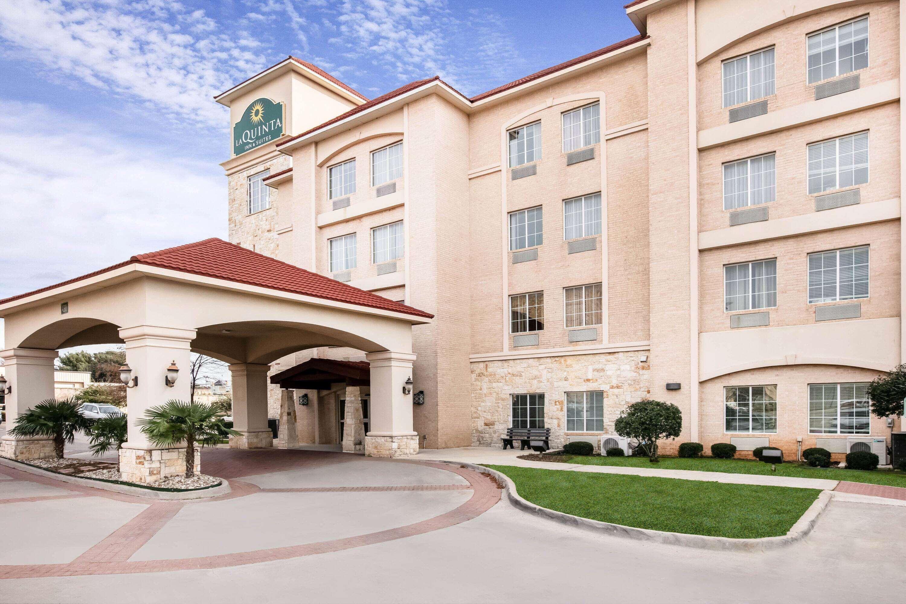 Готель La Quinta By Wyndham Dfw Airport West - Йулісс Екстер'єр фото